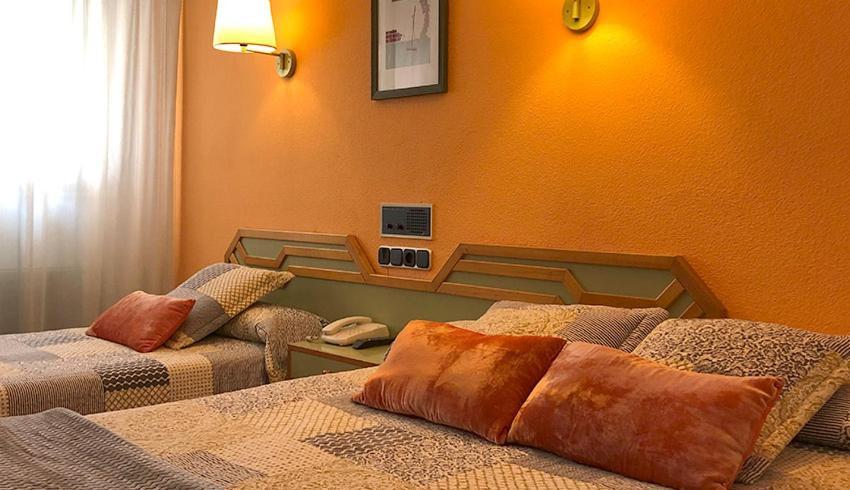 Hotel Alda Ґіхуело Екстер'єр фото
