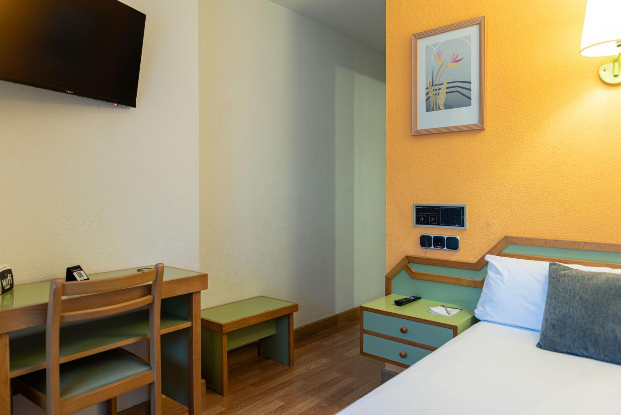 Hotel Alda Ґіхуело Екстер'єр фото