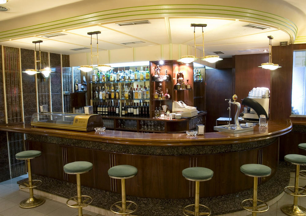 Hotel Alda Ґіхуело Екстер'єр фото
