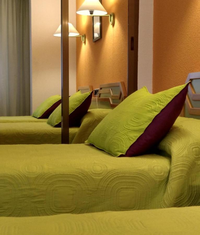 Hotel Alda Ґіхуело Екстер'єр фото