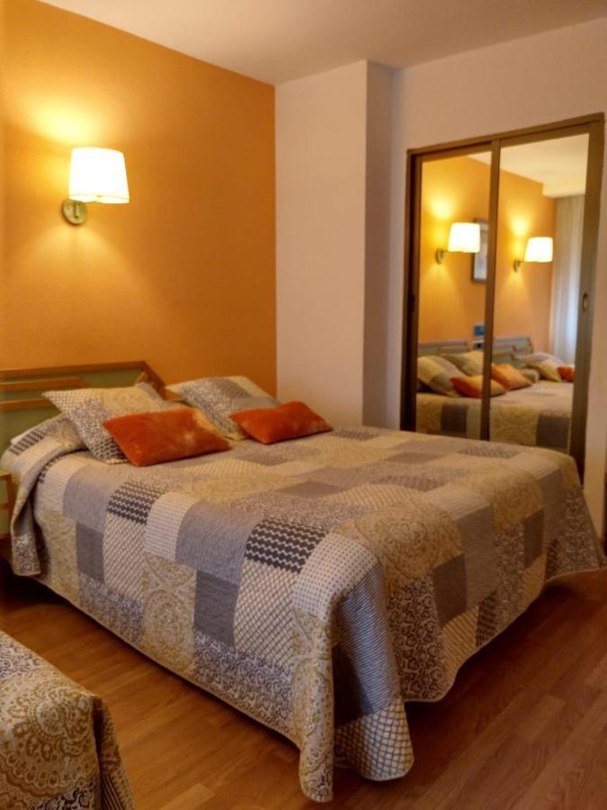 Hotel Alda Ґіхуело Екстер'єр фото
